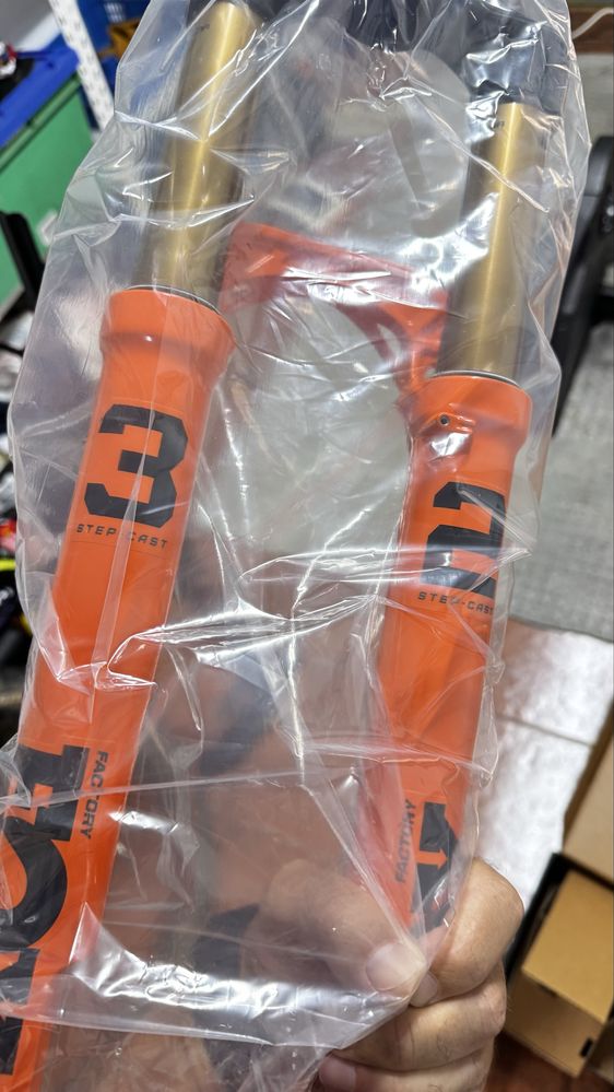 Fox F32 kashima 2025