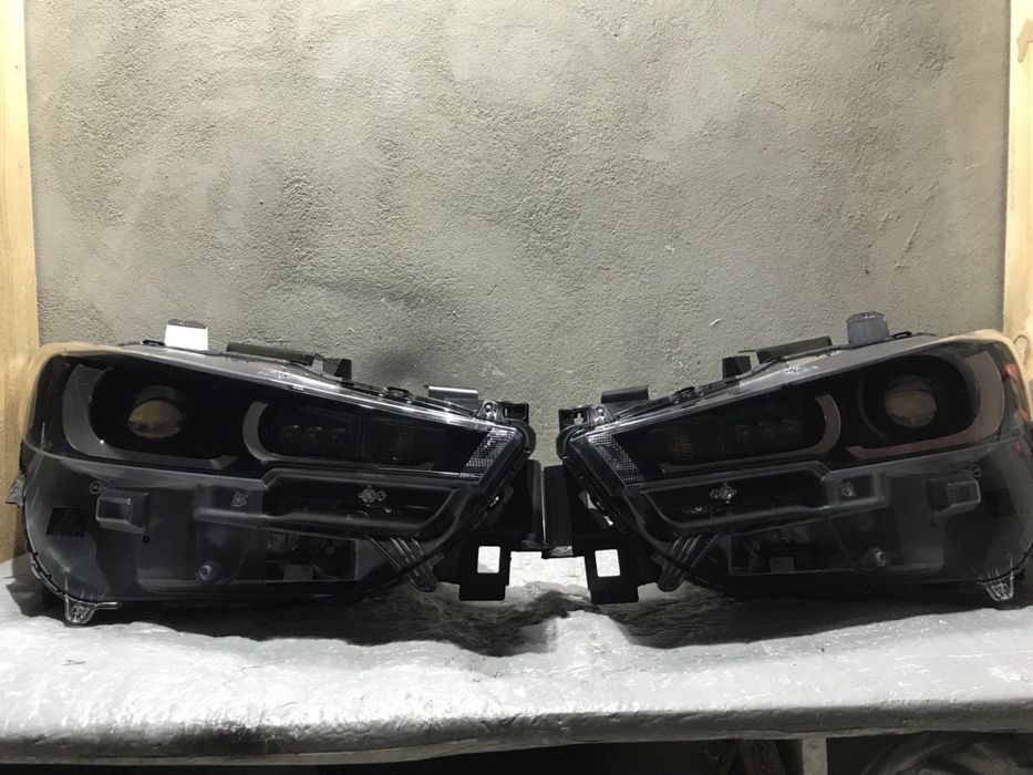 В продажу Фара права ліва Mazda cx-5 2022-2024 рік оригінал США