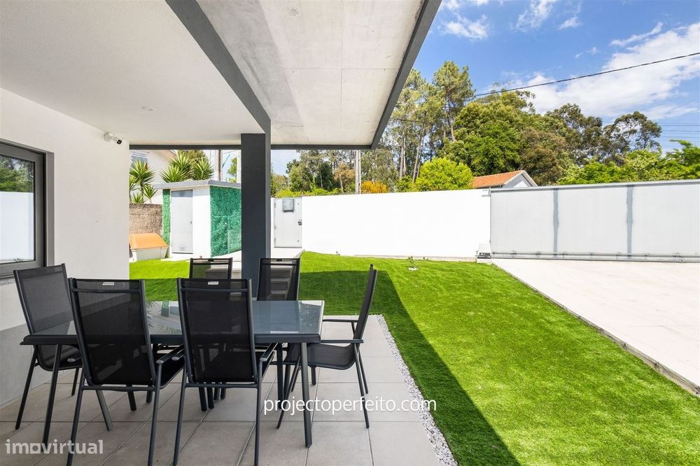 Moradia T3+1 Venda em Santa Maria da Feira, Travanca, Sanfins e Esparg