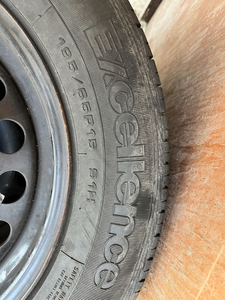 195/65R15 Good Year