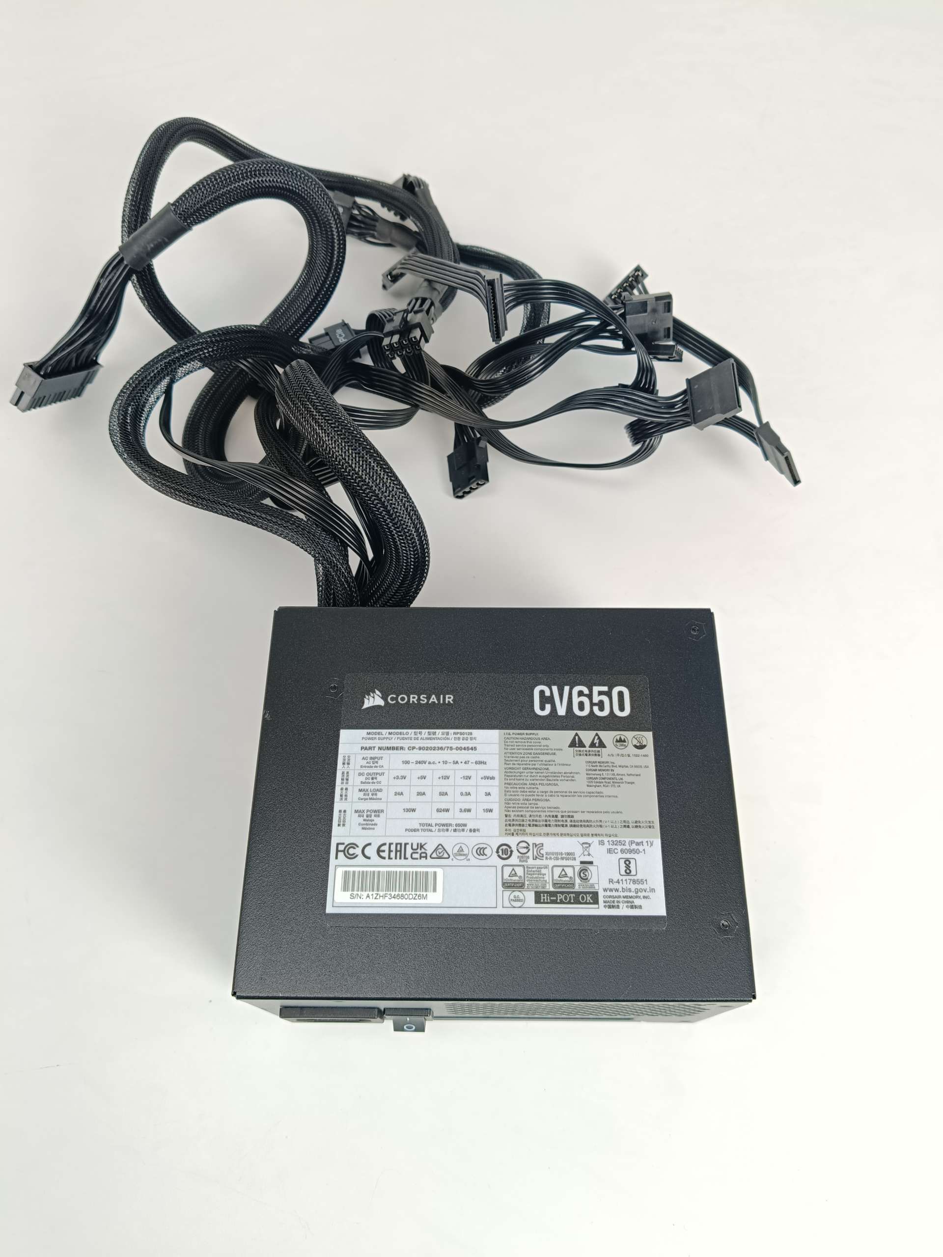 Zasilacz Corsair CV650 650 W 80 PLUS Bronze
