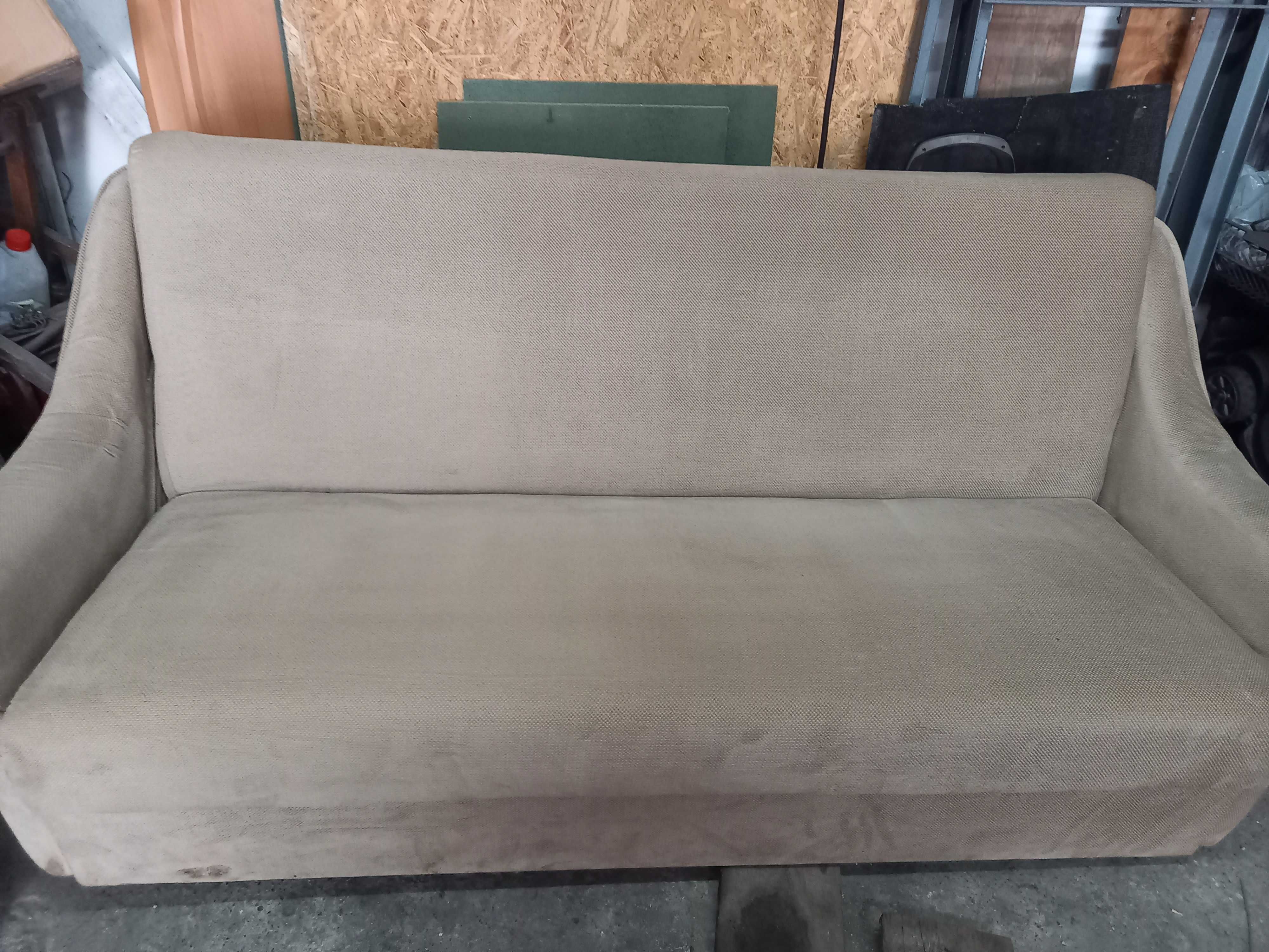 Wersalka lub sofa 3 osobowa