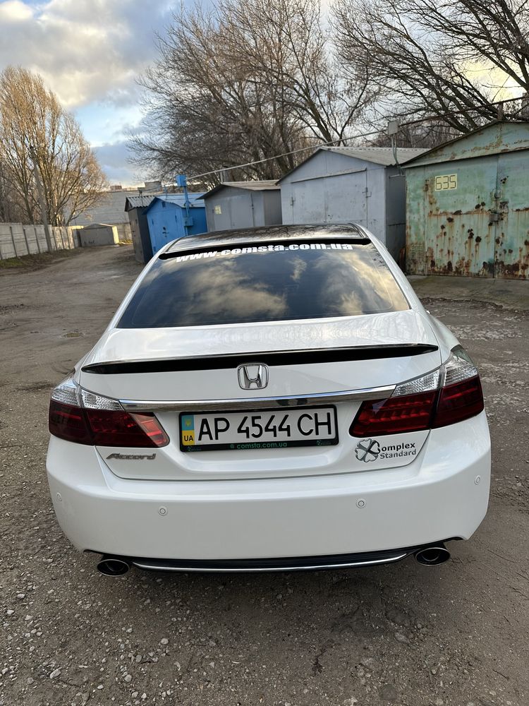 Honda accord 9  2013