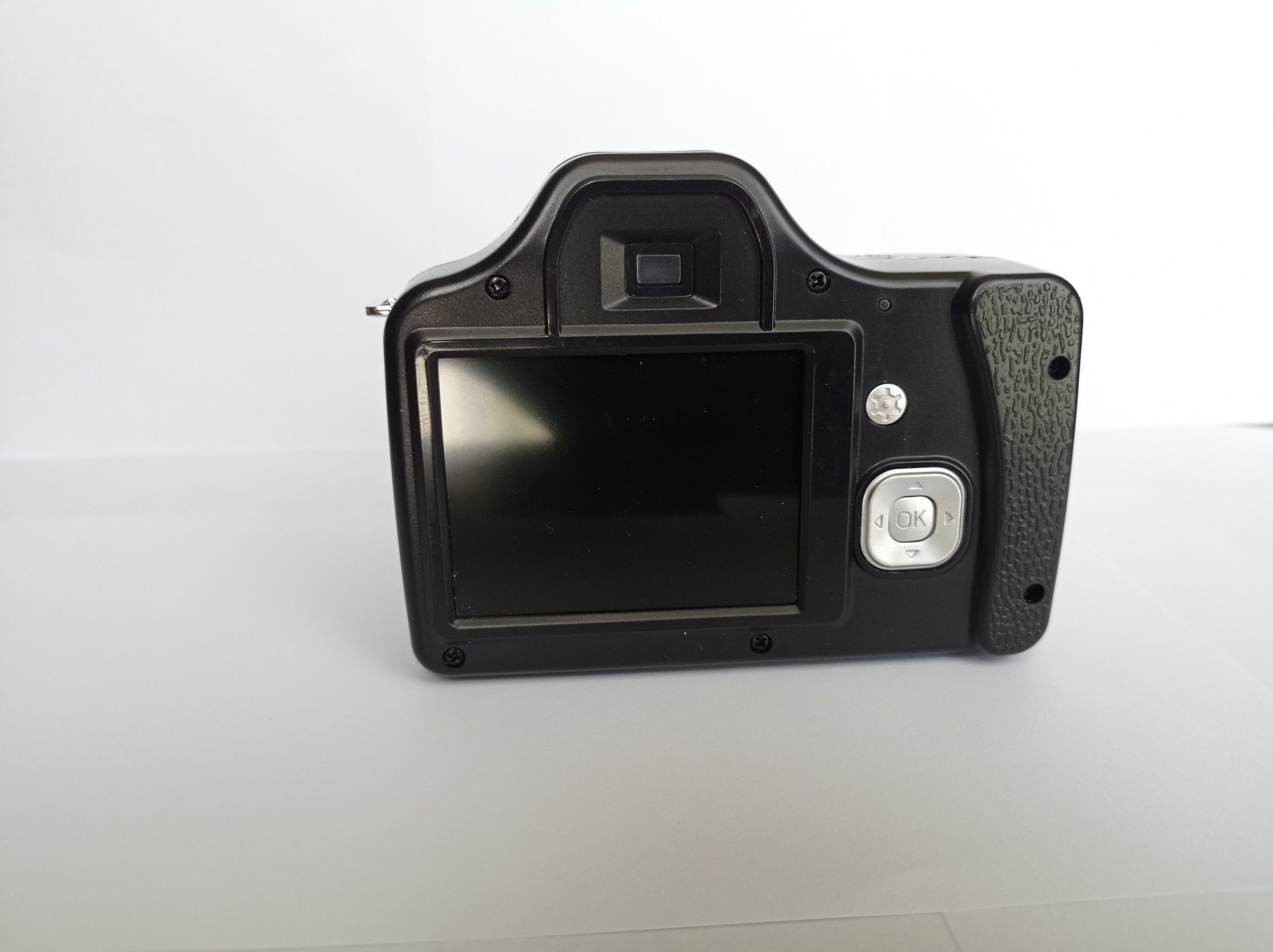 Digital Camera Zoom