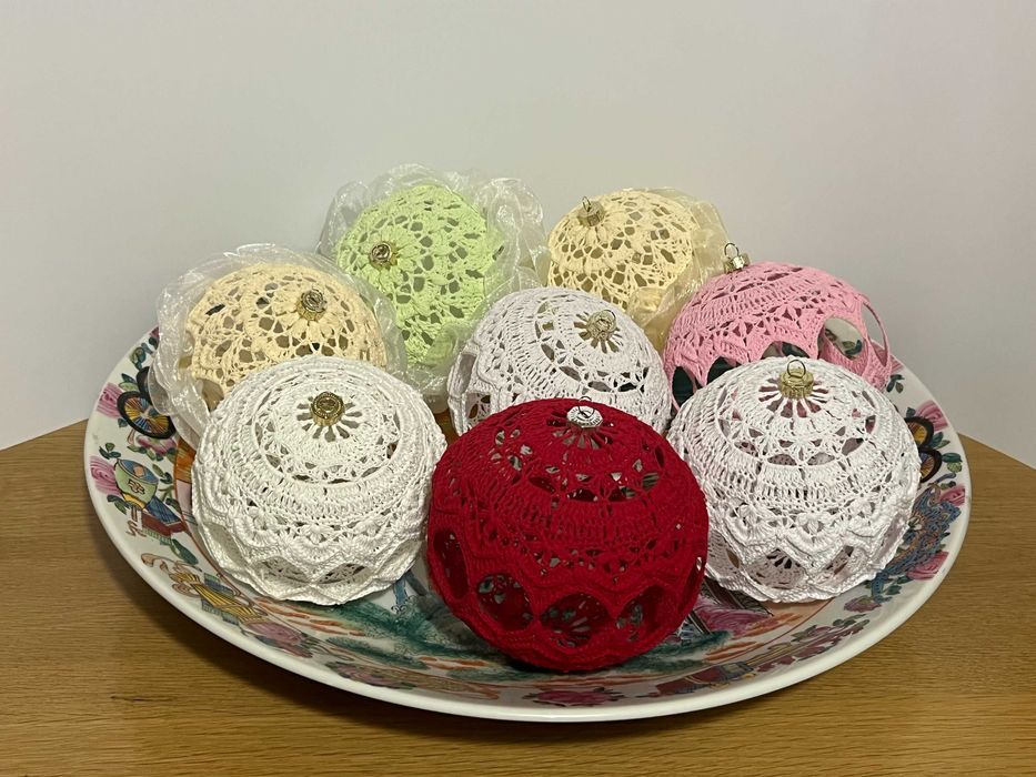 Szydełkowa Bombka "Koronkowy Urok"