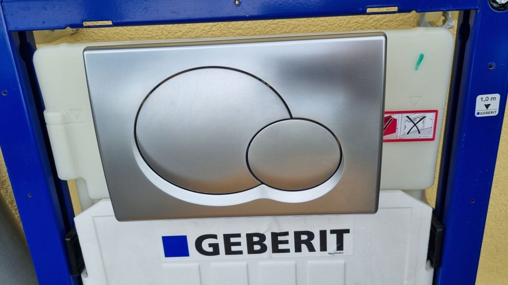 Geberit + przycisk