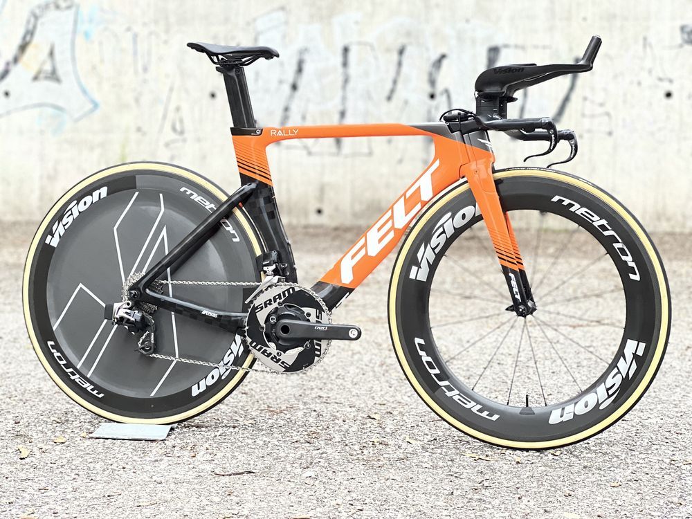 Bicicleta Triatlo/Contra Relógio Felt TT / Sram Red ETAP / Rodas carb