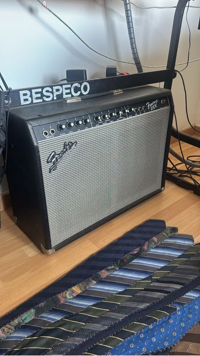 Fender Frontman 212R 100W 2x12” - totalmente revisto.