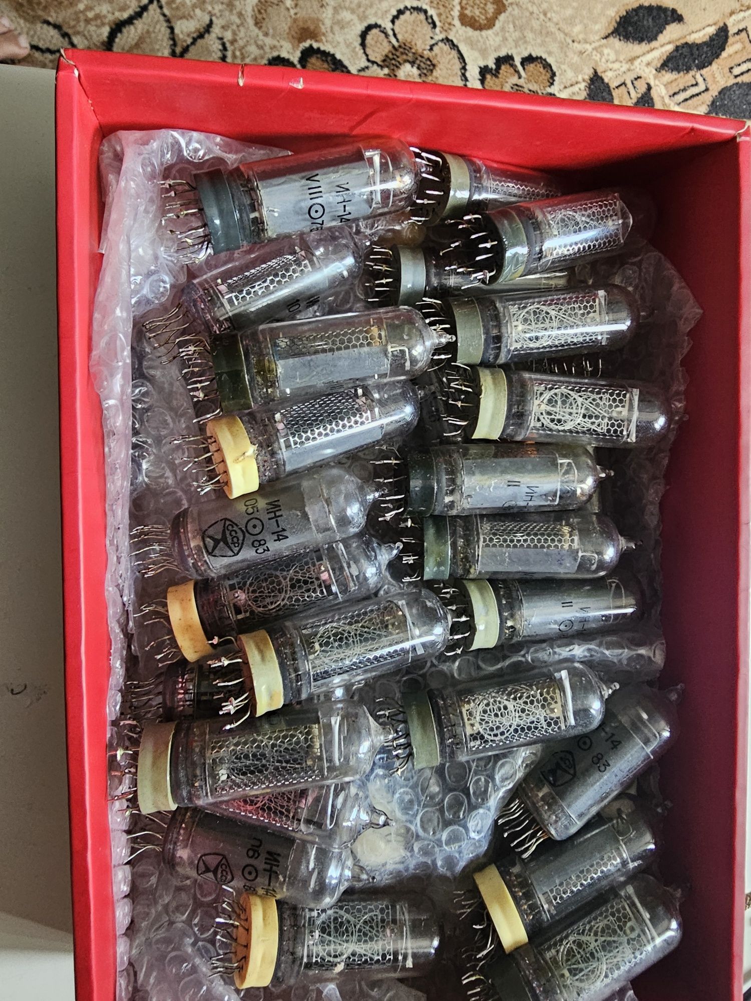 Продам газорозрядні індикатори ин-14