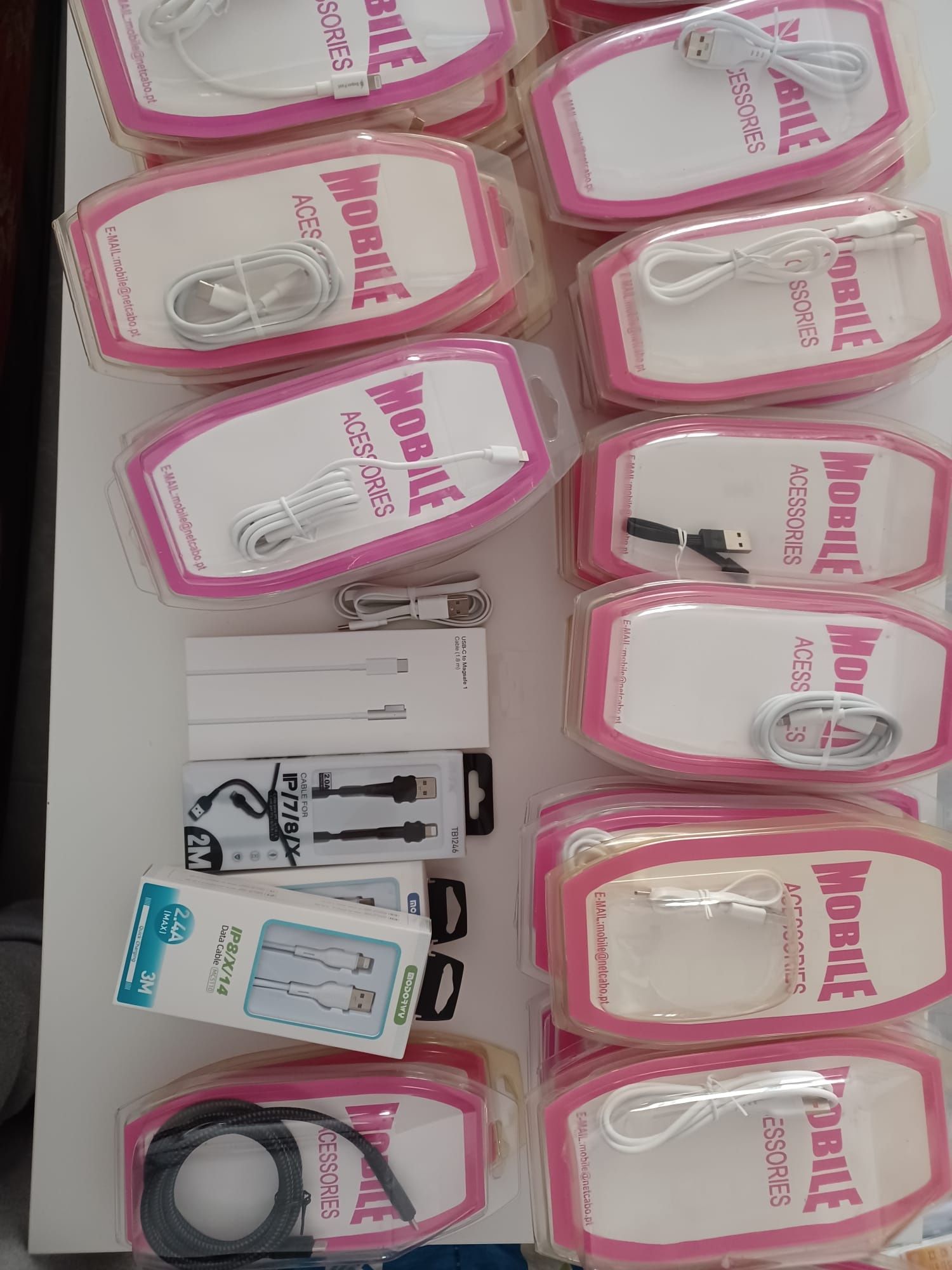 Vendo varios acessórios para telemóveis