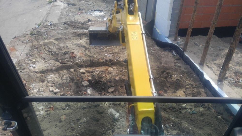 Usługi Minikoparka 3t -Iveco -> WIERTNICA Kraków Wieliczka Niepołomice