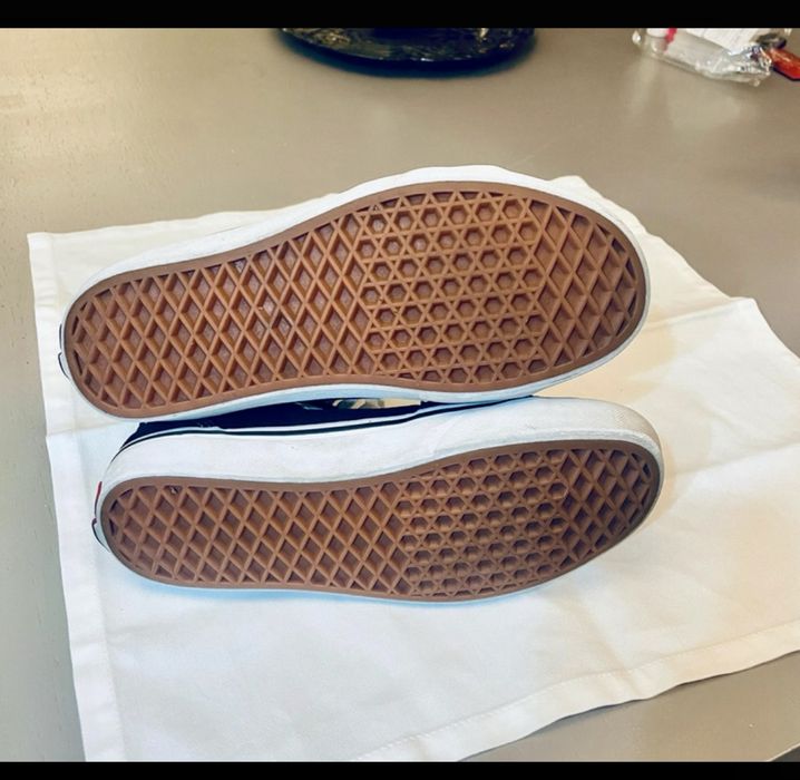 Sapatilhas Altas Vans “Off the Wall” NR. 38. Excelente estado, sem uso