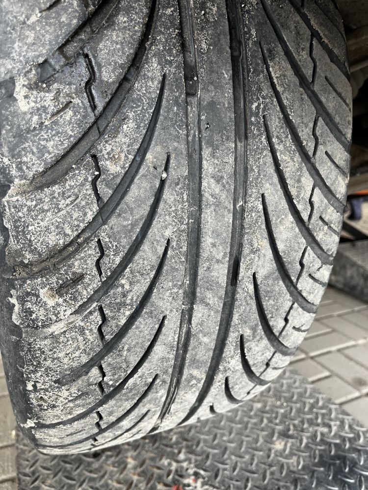 Продам резину 275/40 r20