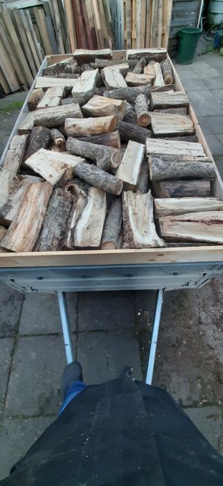 Drewno opałowe suche