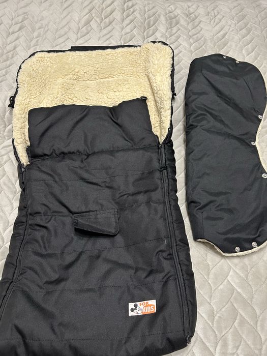 Теплий конверт з муфтою і рукавичками