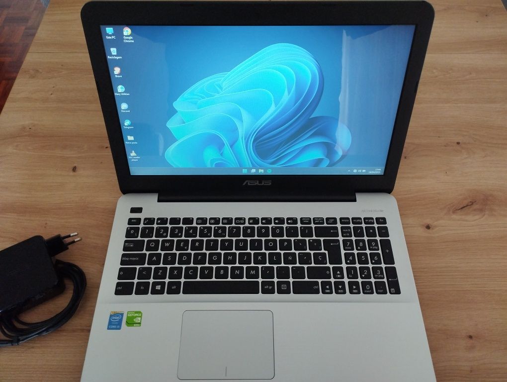 Portátil ASUS X555L i5