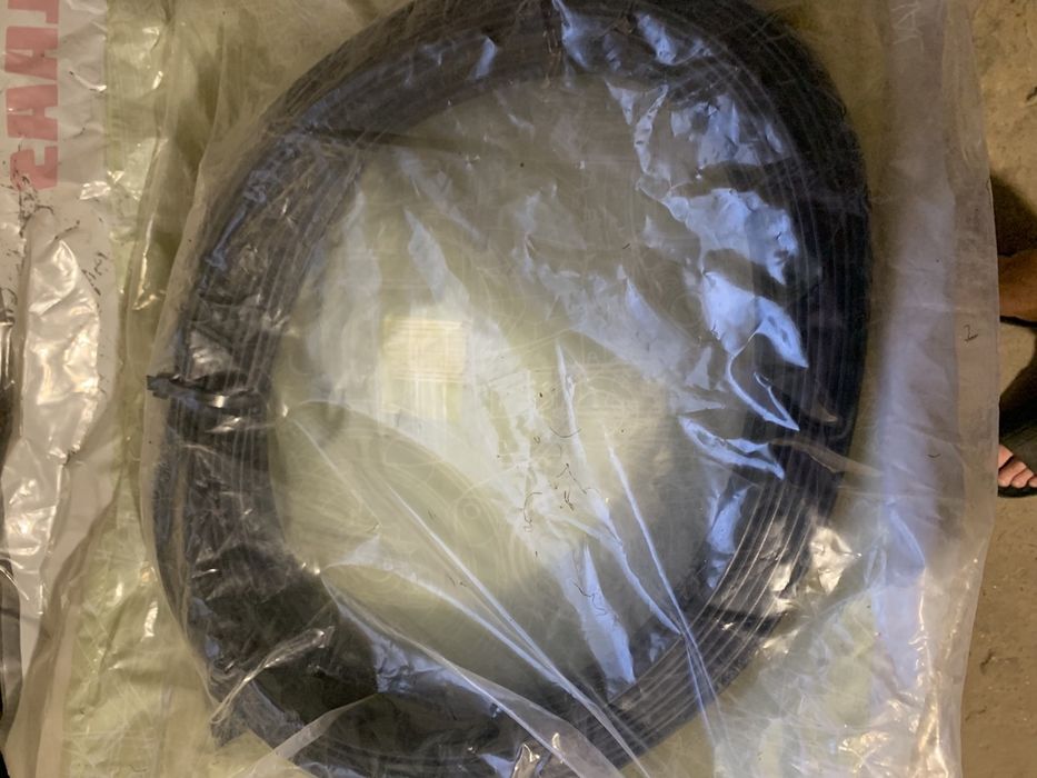 Профіль ущільнення комбайна Claas 000136524 1