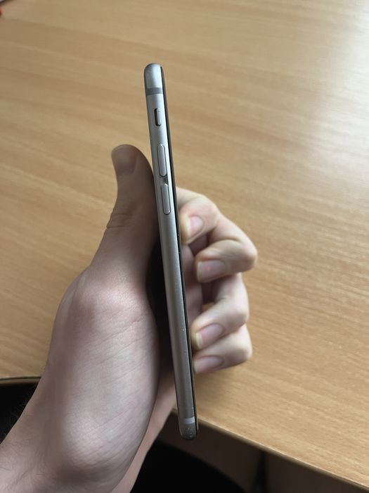 Apple Iphone 6 16 GB Space Gray в доброму стані