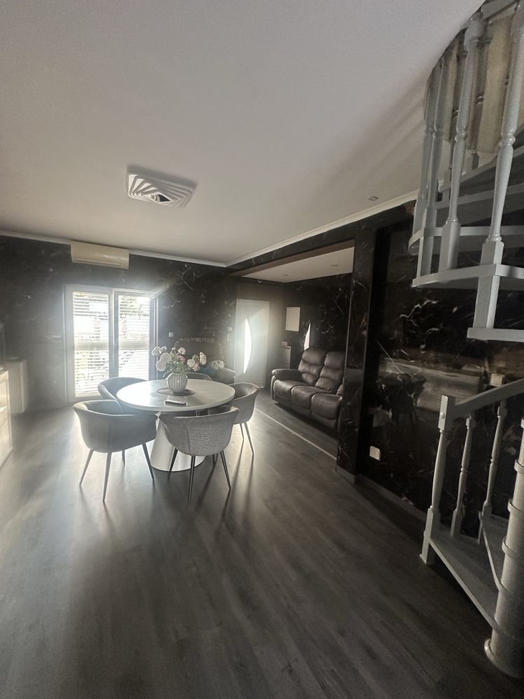 Vendo casa em fernao 2 andares