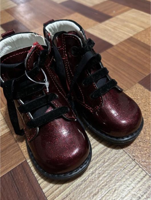 Черевички для дівчинки