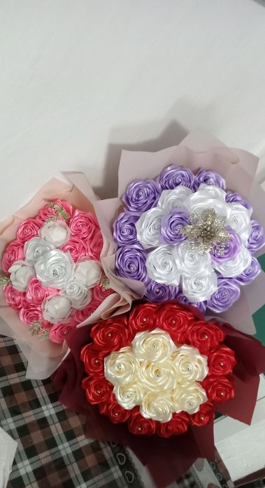 Продаю букети з атласних стрічок