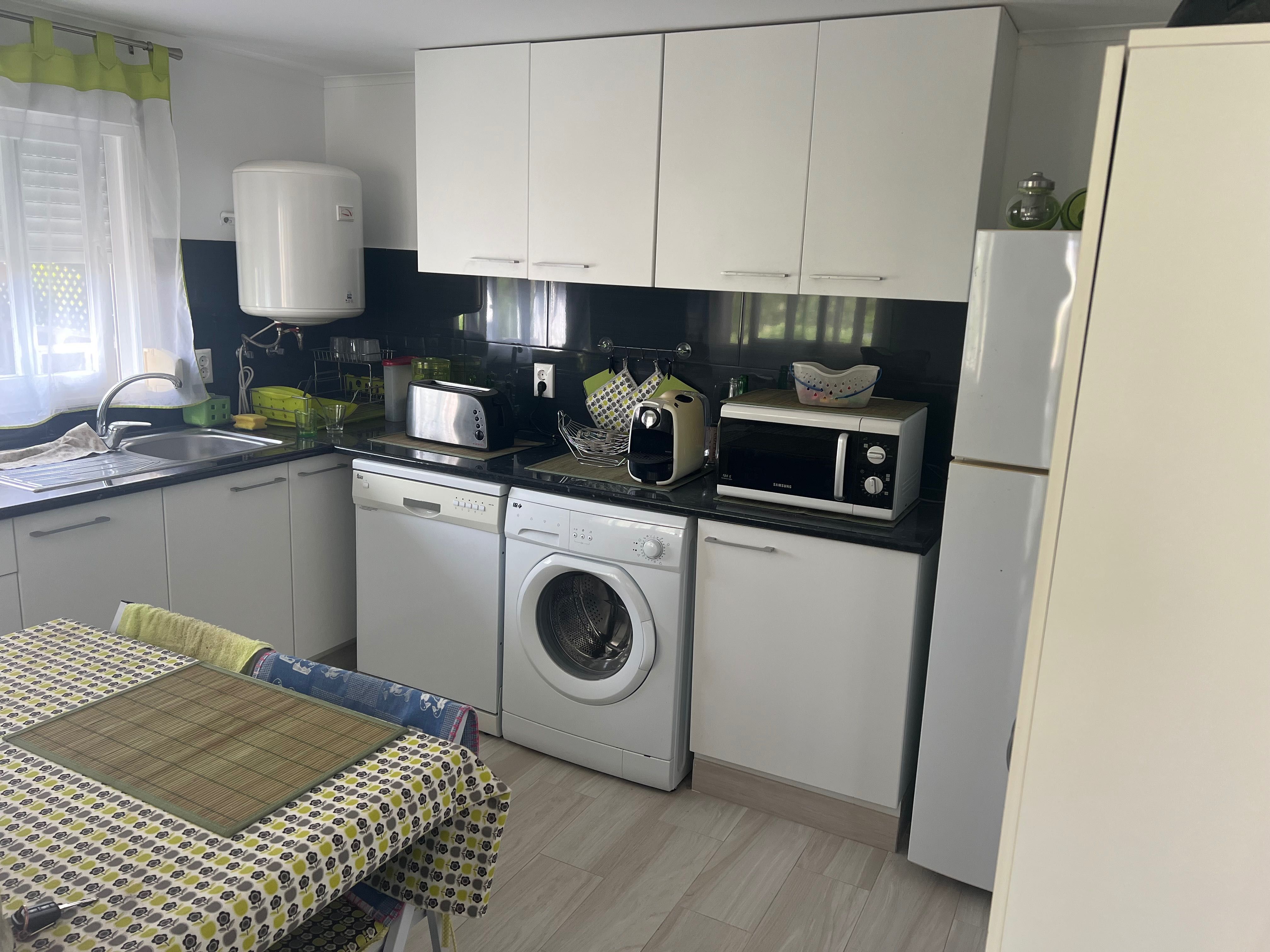 Vende-se Residencial T2 +1 mobilado no Parque Verde
