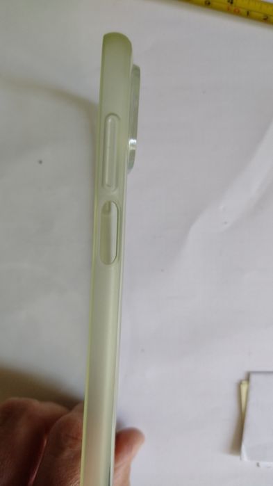 Etui grube na telefon