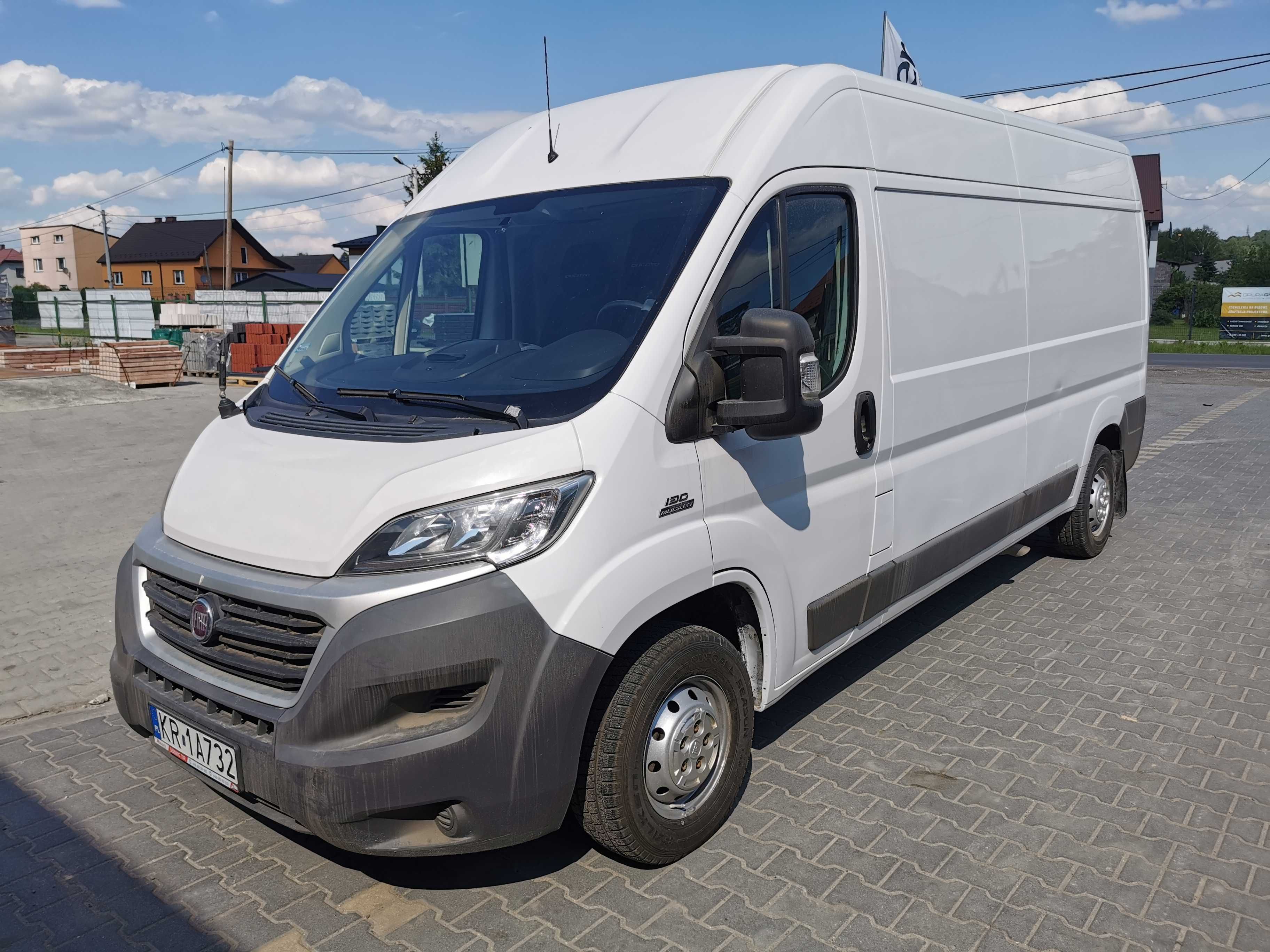 Wynajem samochodów dostawczych  BUS RENAULT TRAFIC/Skawina/Kraków