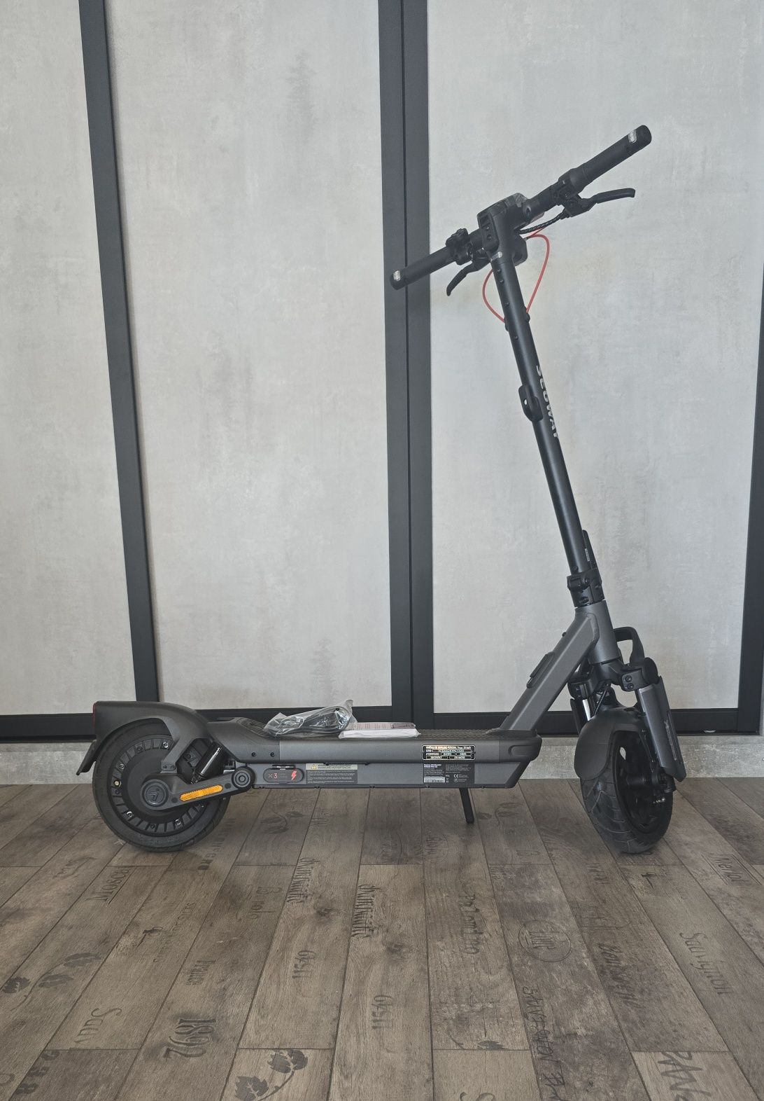 Segway-Ninebot Max G3, 45 км/год, електросамокат, пробіг лише 36 км.