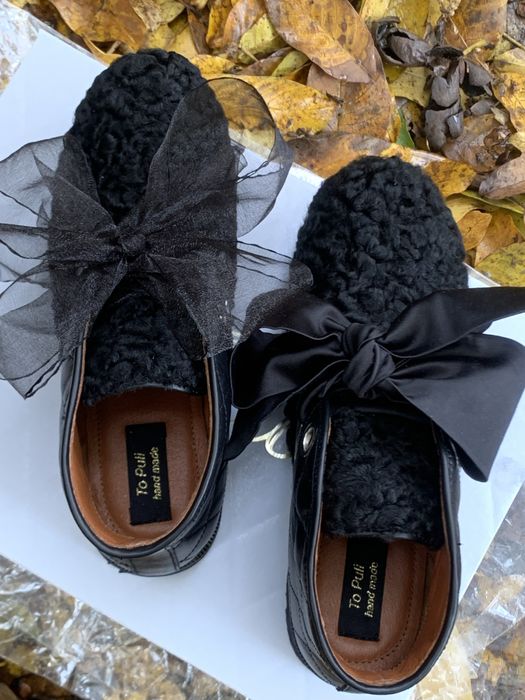 Ботинки из каракуля