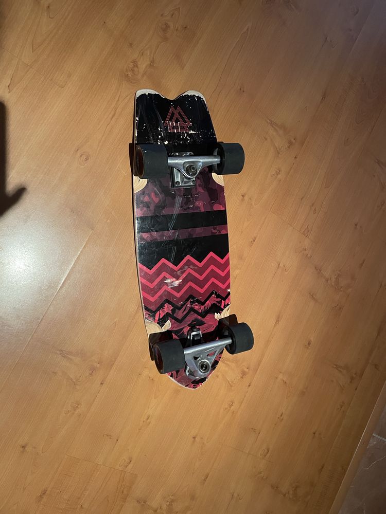 Surf skate carver