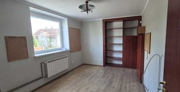 Hala magazynowa do wynajęcia - 190m2 - z posadzką przemysłową niepylną