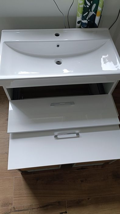 Szafka łazienkowa z umywalką 80x46