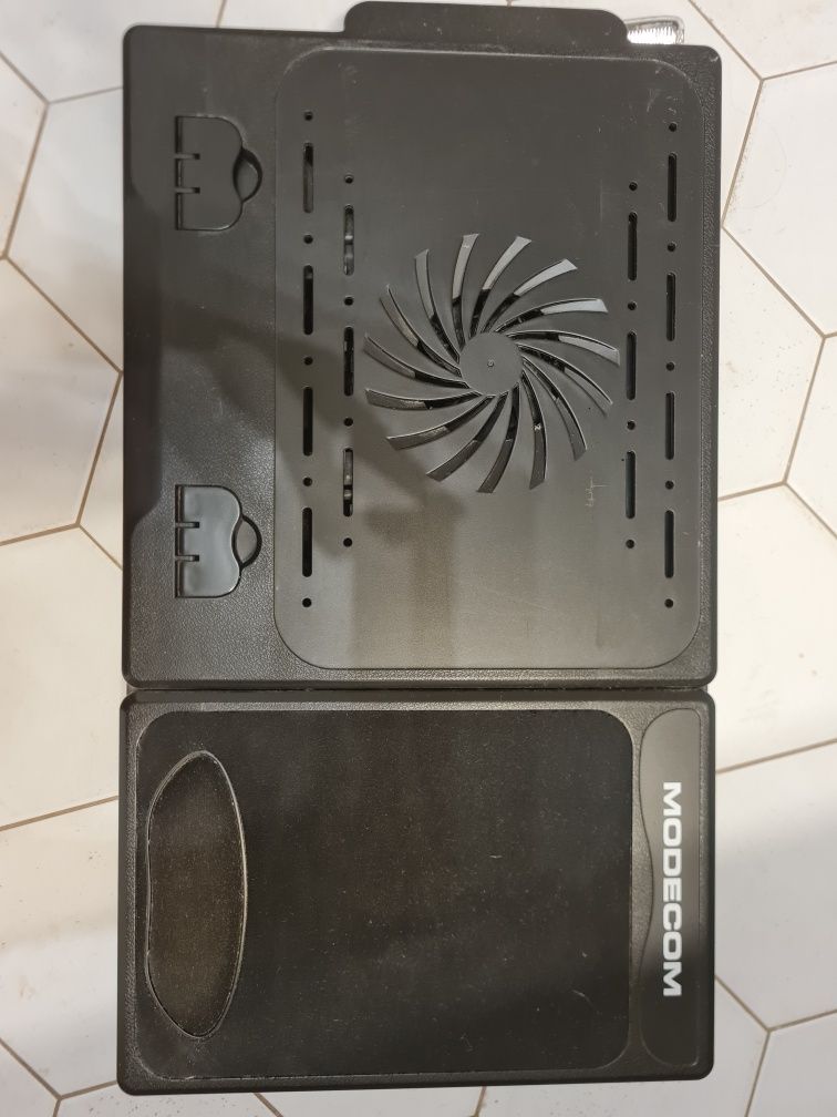 Stolik pod laptopa Modecom