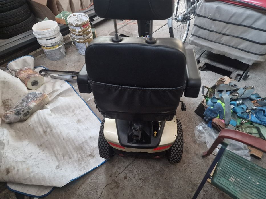 Wózek inwalidzki elektryczny