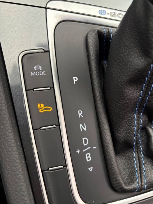 Volkswagen E-golf 2019