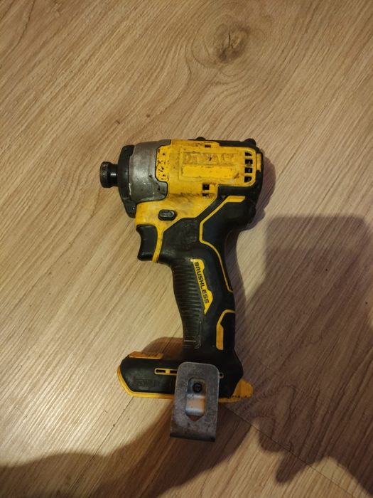 Zakrętarka udarowa DeWALT DCF809 zakretarka 198Nm wkrętarka DeWalt