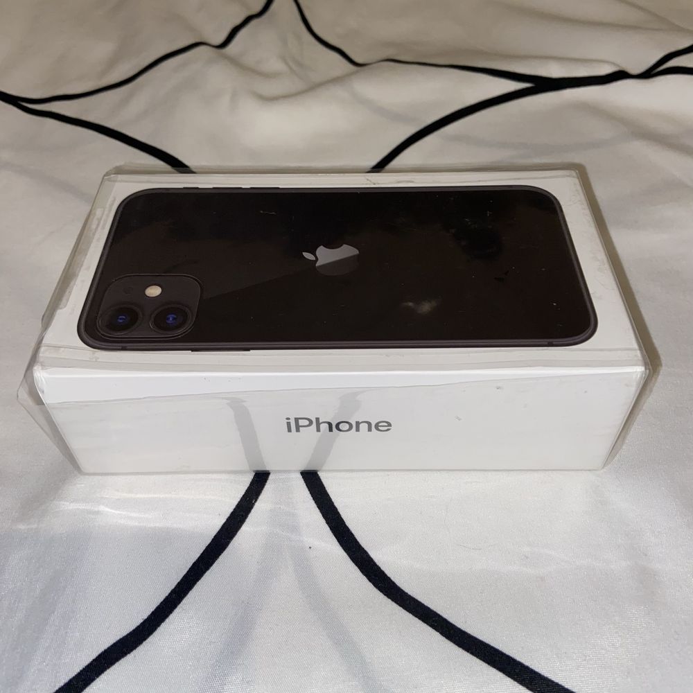 iPhone 11 Black 64 GB STAN IDEAL