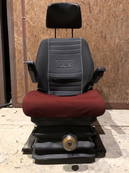 Fotel pneumatyczny kierowcy bus laweta LT pneumat Mercedes volkswagen