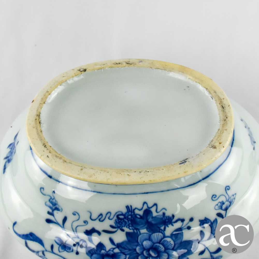 Terrina porcelana da China, Período Qianlong, séc. XVIII