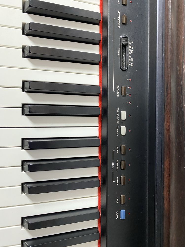 Suzuki Digital Piano HP 90