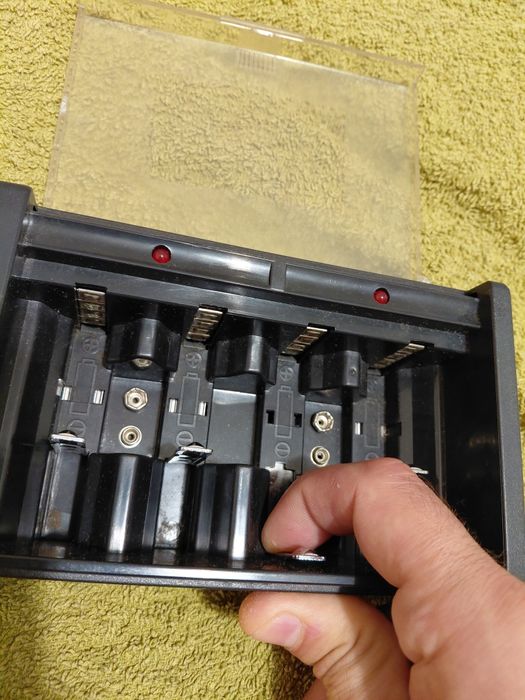 Carregador de Pilhas tipos variados