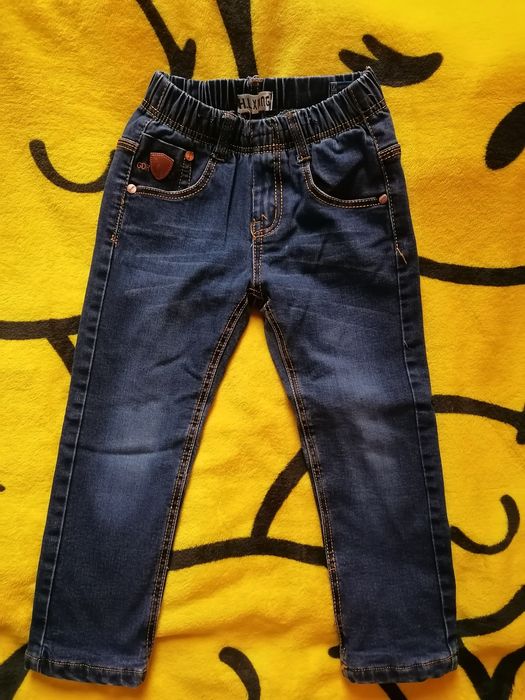 Dżinsy są ciepłe dla chłopca 116
