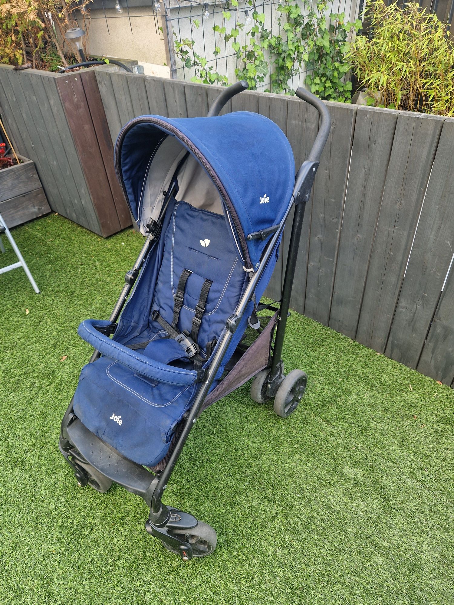 Joie Brisk LX spacerówka parasolka wózek