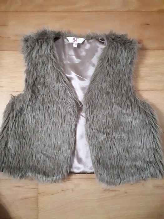 Colete em pêlo, menina.