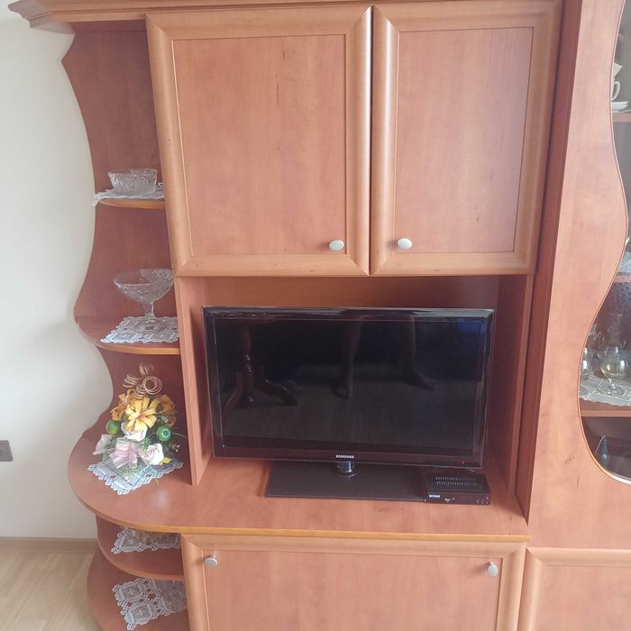Meblościanka, witryna i szafka pod tv