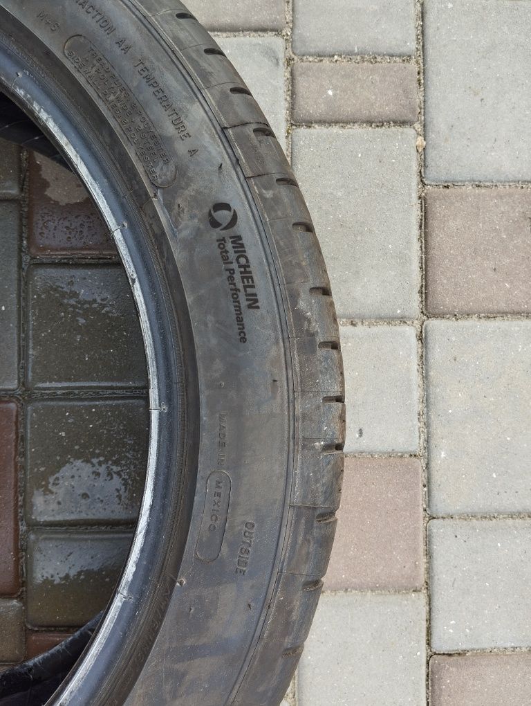 Шина Michelin 245/45 r19 одна штука