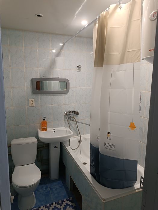 Подобово житло, правий берег, Незламна 3