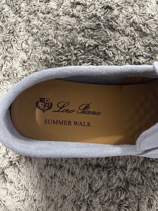 Lora Piano макасини