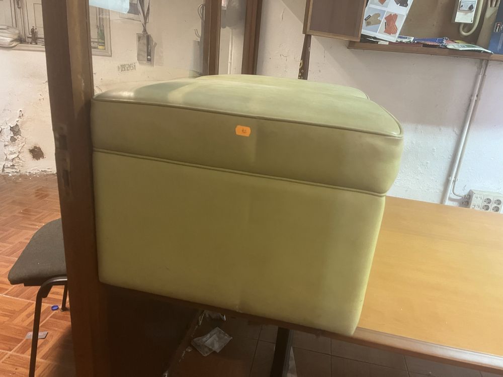 Sofa Pele genuina para Loja ou casa